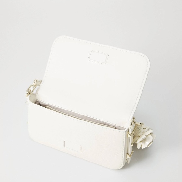 Kate Spade Liv Crinkle Patent Shoulder Bag Cashew Milk | 3D Rose | NWT - Picture 6 of 9